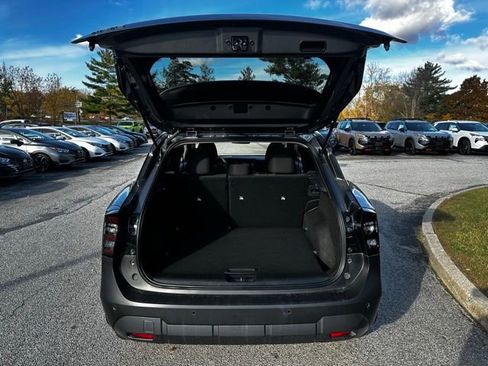 Used 2025 Nissan Kicks SV FWD image 11