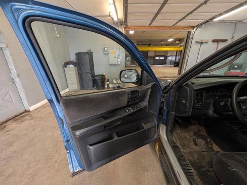 Used 2004 Dodge Dakota SLT w/ PWR Convenience Group AWD/4WD image 22