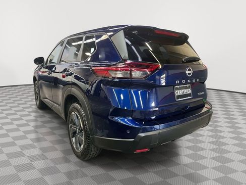 Used 2023 Nissan Rogue SV AWD/4WD image 5
