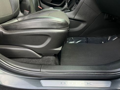 Used 2018 Buick Encore Preferred FWD image 28