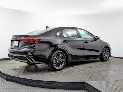 Used 2024 Kia Forte LXS image 8