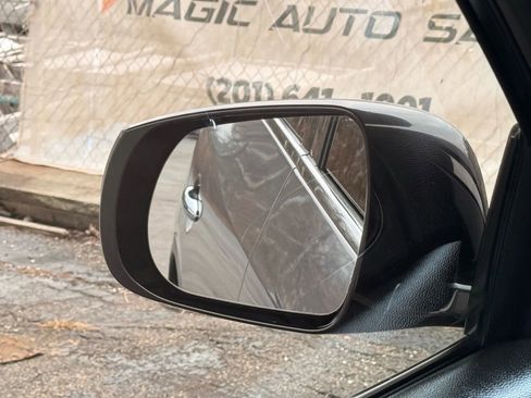 Used 2017 INFINITI QX50 AWD w/ Deluxe Touring Package image 35