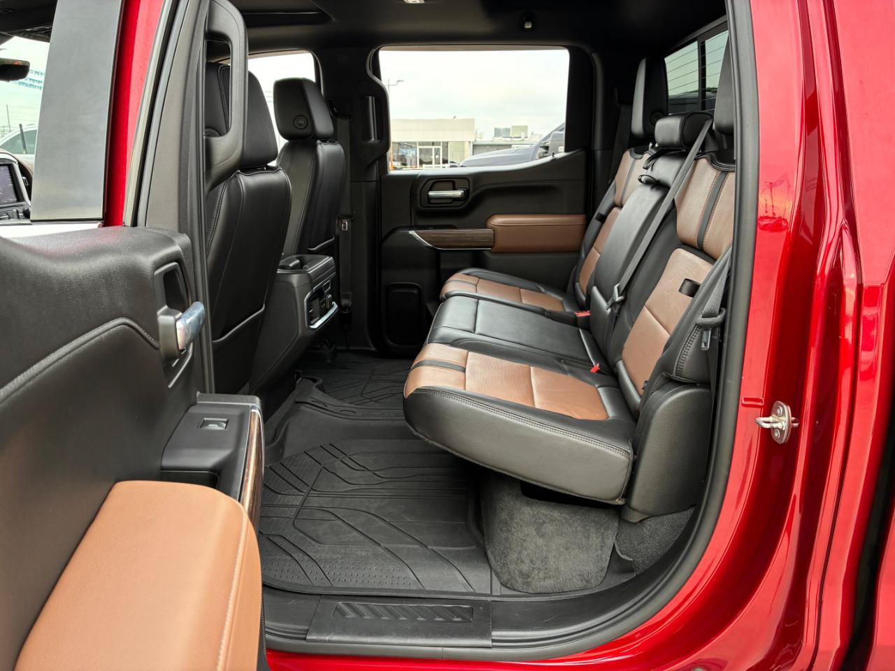 Used 2021 Chevrolet Silverado 1500 High Country w/ Technology Package AWD/4WD image 30