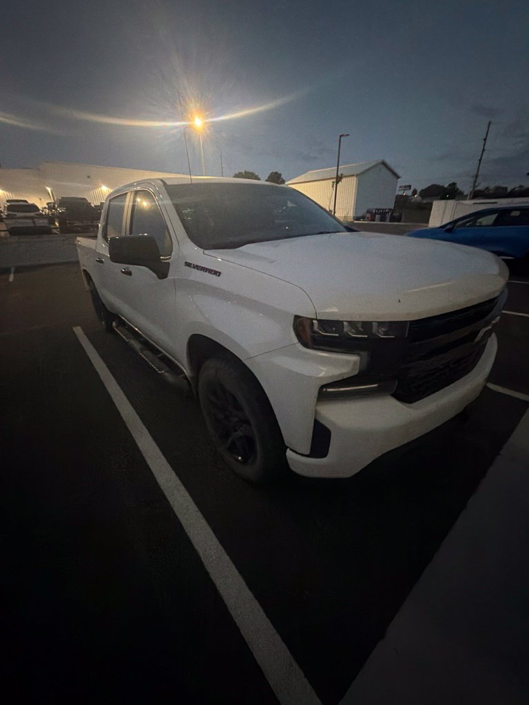 Used 2021 Chevrolet Silverado 1500 RST w/ Redline Edition AWD/4WD image 2