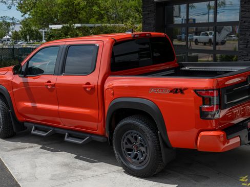 Used 2025 Nissan Frontier PRO-4X w/ Pro Premium Package AWD/4WD image 8