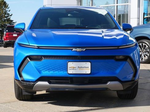 Used 2024 Chevrolet Equinox EV LT FWD image 2