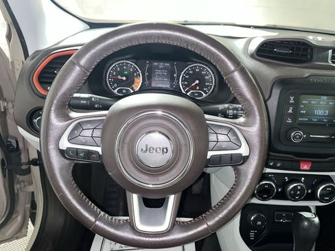Used 2016 Jeep Renegade Latitude w/ Popular Equipment Group AWD/4WD image 16