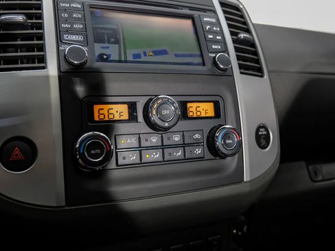 Used 2018 Nissan Frontier PRO-4X w/ Pro-4x Luxury Package AWD/4WD image 29