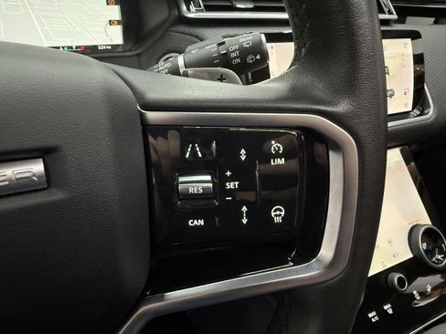 Used 2023 Land Rover Range Rover Velar R-Dynamic S image 16