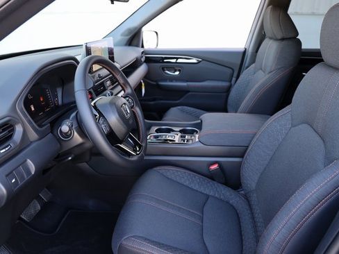 New 2026 Honda Pilot Sport image 10