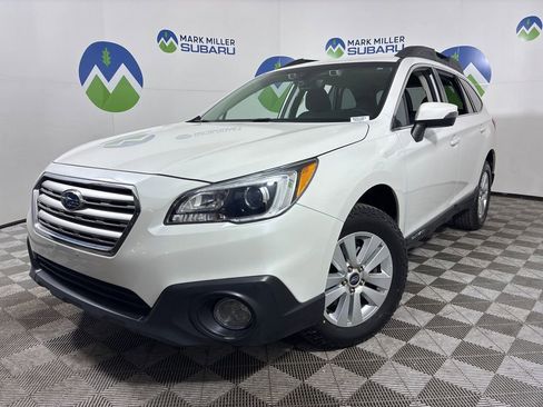 Used 2017 Subaru Outback 2.5i Premium image 4