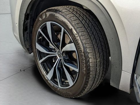 Used 2025 Volkswagen Atlas Cross Sport SEL Premium R-Line AWD/4WD image 35