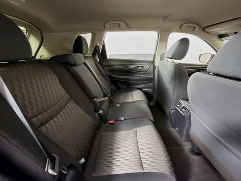 Certified 2020 Nissan Rogue S image 27