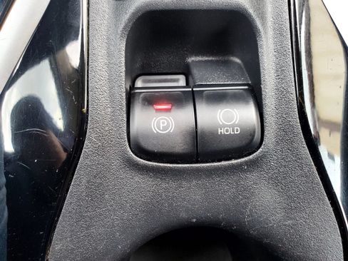 Used 2021 Toyota Corolla LE FWD image 39