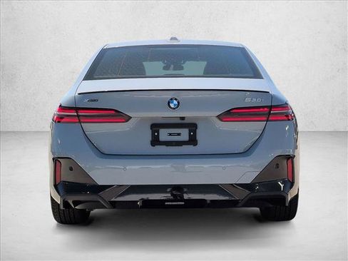 New 2026 BMW 530i xDrive w/ M Sport Package AWD/4WD image 8