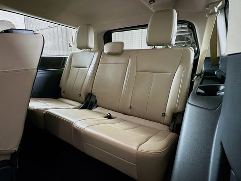 Used 2024 Ford Expedition Max XLT image 29