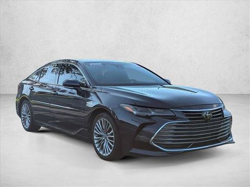 Used 2020 Toyota Avalon Limited w/ Advanced Safety Package FWD image 3