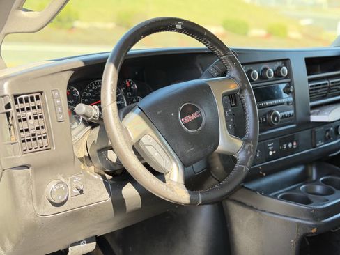 Used 2019 GMC Savana 3500 3500 2dr 139 in. WB Cutaway Ch w/ Power Convenience Package image 5