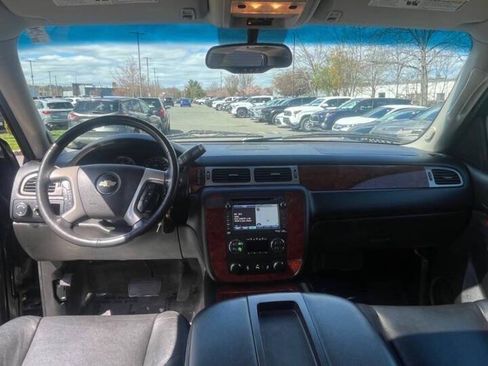 Used 2013 Chevrolet Tahoe LTZ RWD image 16