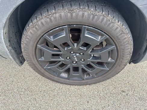 Certified 2022 Kia Telluride EX w/ EX Premium Package AWD/4WD image 9