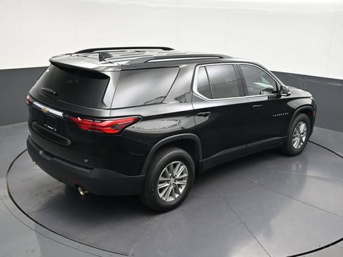 Used 2023 Chevrolet Traverse LT FWD image 18