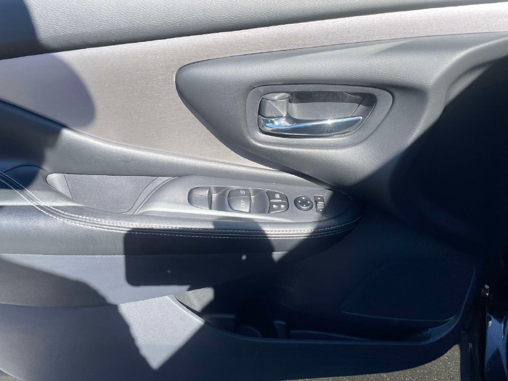 Used 2024 Nissan Murano SV FWD image 19