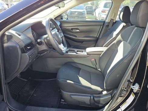 Used 2024 Nissan Sentra SV FWD image 3