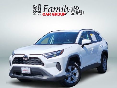 Certified 2025 Toyota RAV4 XLE AWD/4WD image 1