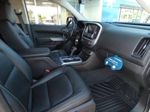 Certified 2019 Chevrolet Colorado ZR2 AWD/4WD image 17