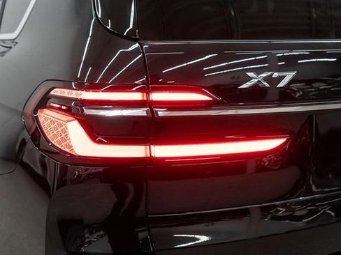 Used 2025 BMW X7 xDrive40i image 58