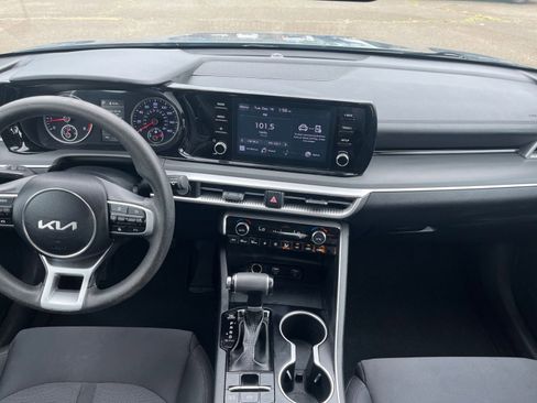 Used 2023 Kia K5 LXS image 31