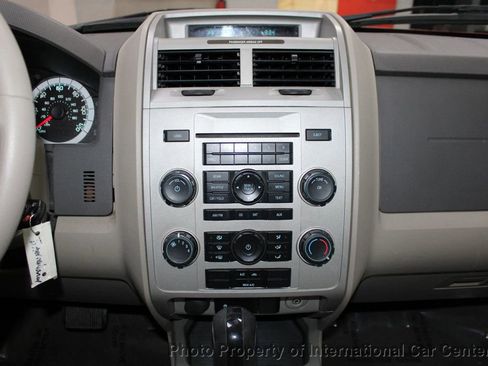 Used 2008 Ford Escape XLT image 16