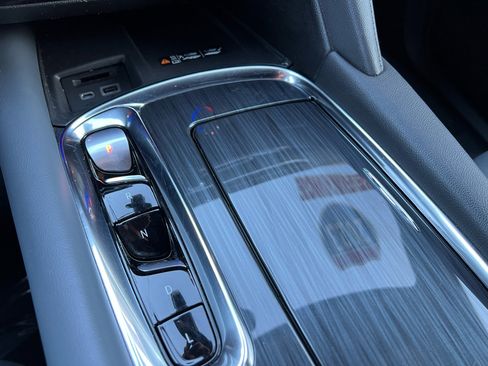 Used 2023 Buick Enclave Essence image 21