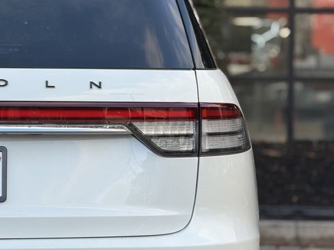 Used 2023 Lincoln Aviator Black Label w/ Class IV Trailer Tow Package image 16