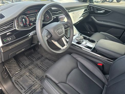 Used 2025 Audi Q8 Prestige w/ Prestige Package AWD/4WD image 12