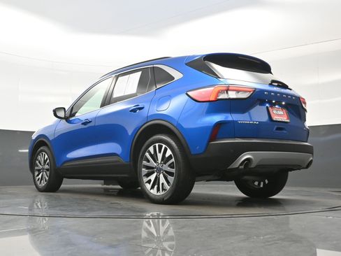 Used 2020 Ford Escape Titanium AWD/4WD image 30