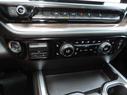 Certified 2025 Chevrolet Silverado 1500 RST w/ Texas Edition Plus AWD/4WD image 25