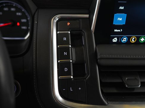 Used 2021 Chevrolet Tahoe Z71 w/ Z71 Signature Package AWD/4WD image 25