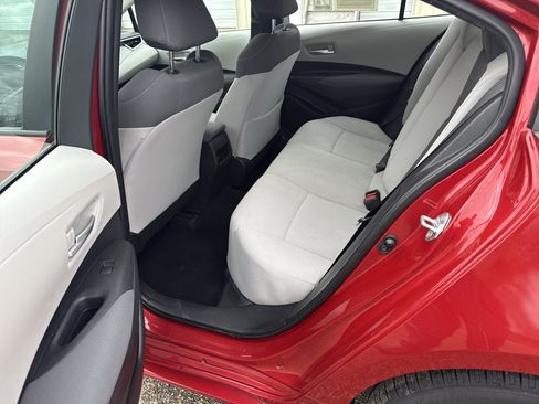 Used 2021 Toyota Corolla LE image 14