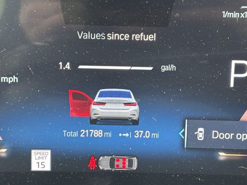 Used 2024 BMW 330i xDrive Sedan w/ Premium Package image 21