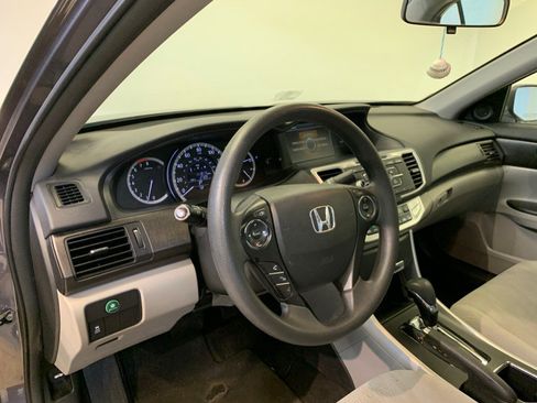 Used 2014 Honda Accord EX image 10
