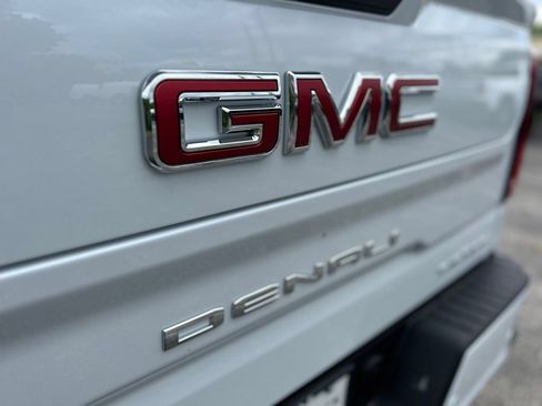 New 2026 GMC Sierra 1500 Denali w/ Denali Reserve Package AWD/4WD image 39