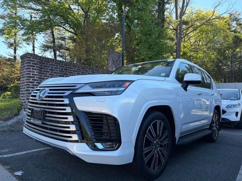 New 2026 Lexus LX 600 4WD w/ Luxury Package image 3
