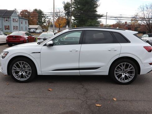 Used 2021 Audi e-tron Prestige w/ Prestige Package image 8
