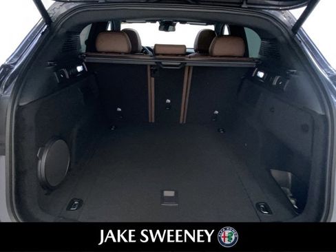 Used 2023 Alfa Romeo Stelvio Ti image 28