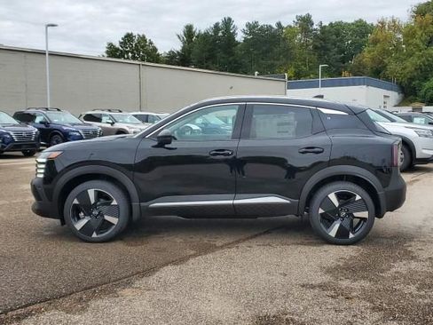 New 2026 Nissan Kicks SR w/ SR Premium Package image 2