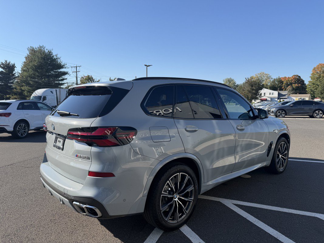 Used 2026 BMW X5 M60i AWD/4WD image 8