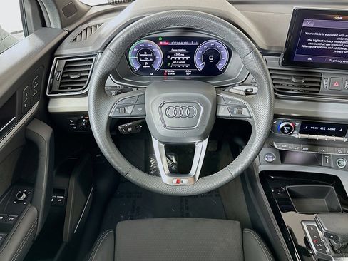 Used 2024 Audi Q5 e Premium Plus image 5