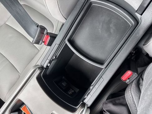 Used 2018 Honda Accord EX-L image 25