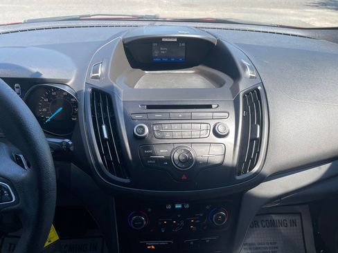Used 2017 Ford Escape SE w/ SE Cold Weather Package AWD/4WD image 23